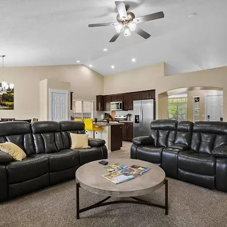 Remodeled, Charming Retreat On The City'S Doorstep